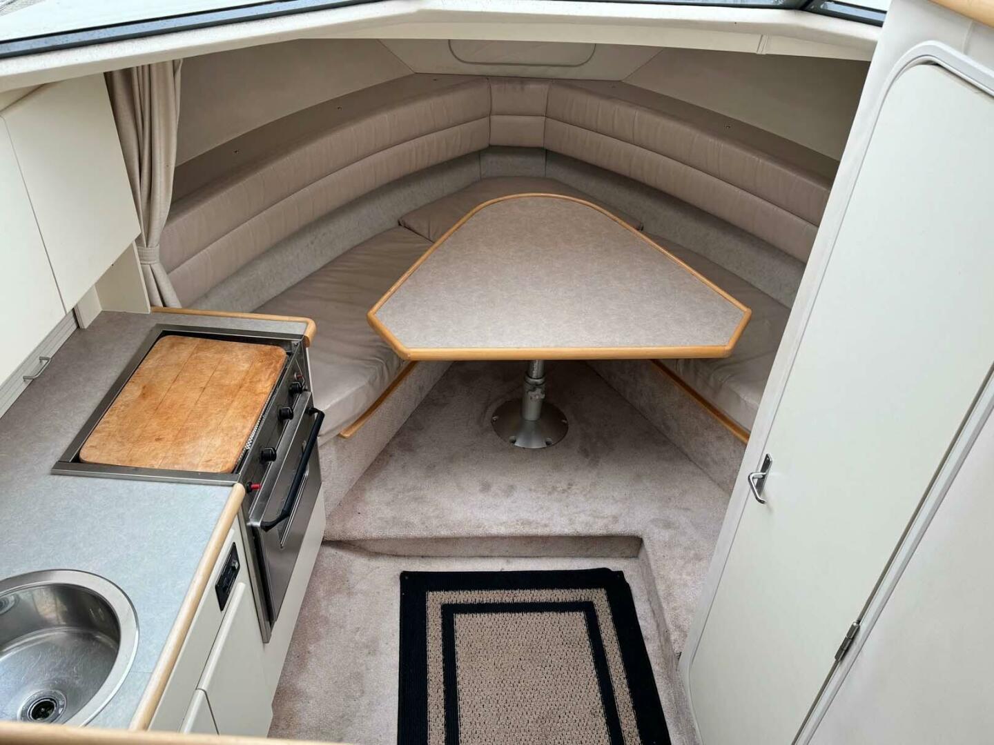 Carver-325 Aft Cabin 1996 -Seattle-Washington-United States-V-Berth Seating-3969470 | Thumbnail