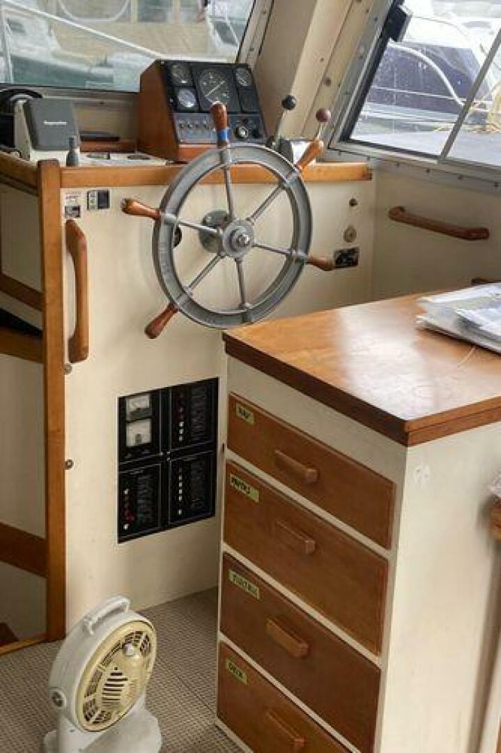 Duffy-Flybridge Cruiser 1984-Postscript  Branford-Connecticut-United States-3976591 | Thumbnail