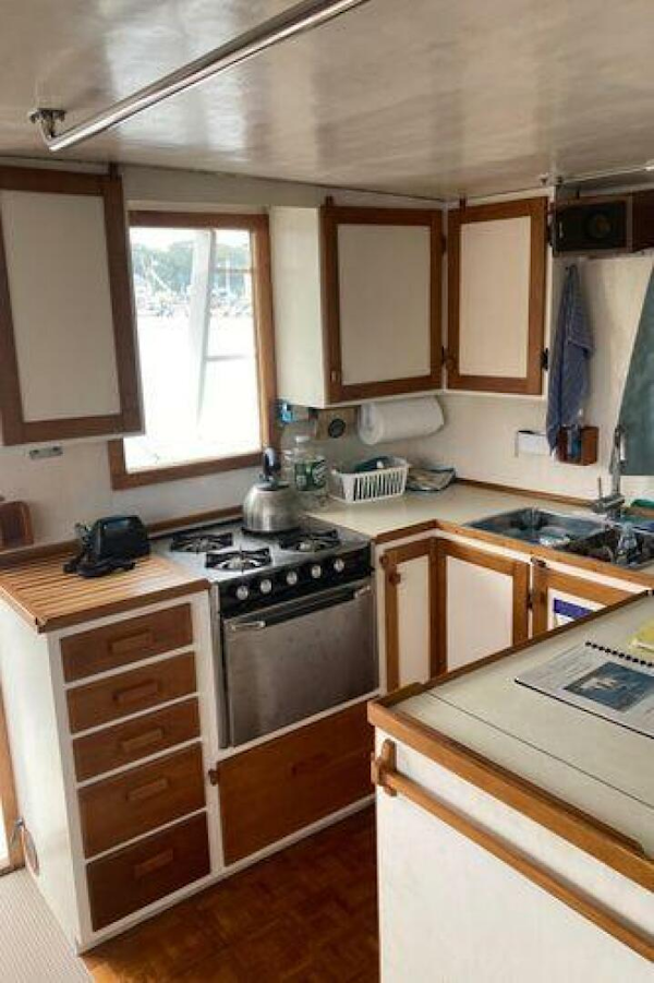 Duffy-Flybridge Cruiser 1984-Postscript  Branford-Connecticut-United States-3976599
