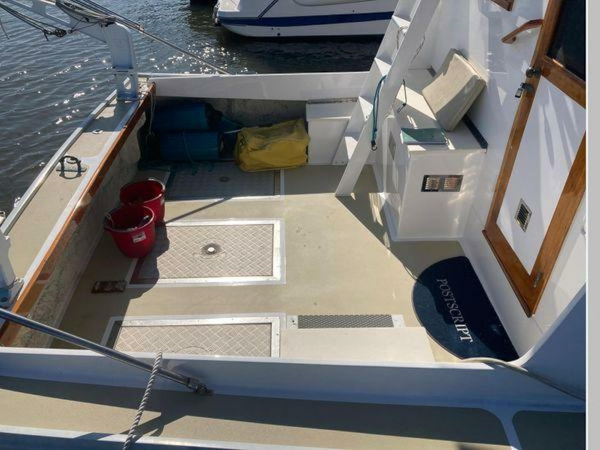 Duffy-Flybridge Cruiser 1984-Postscript  Branford-Connecticut-United States-3976581