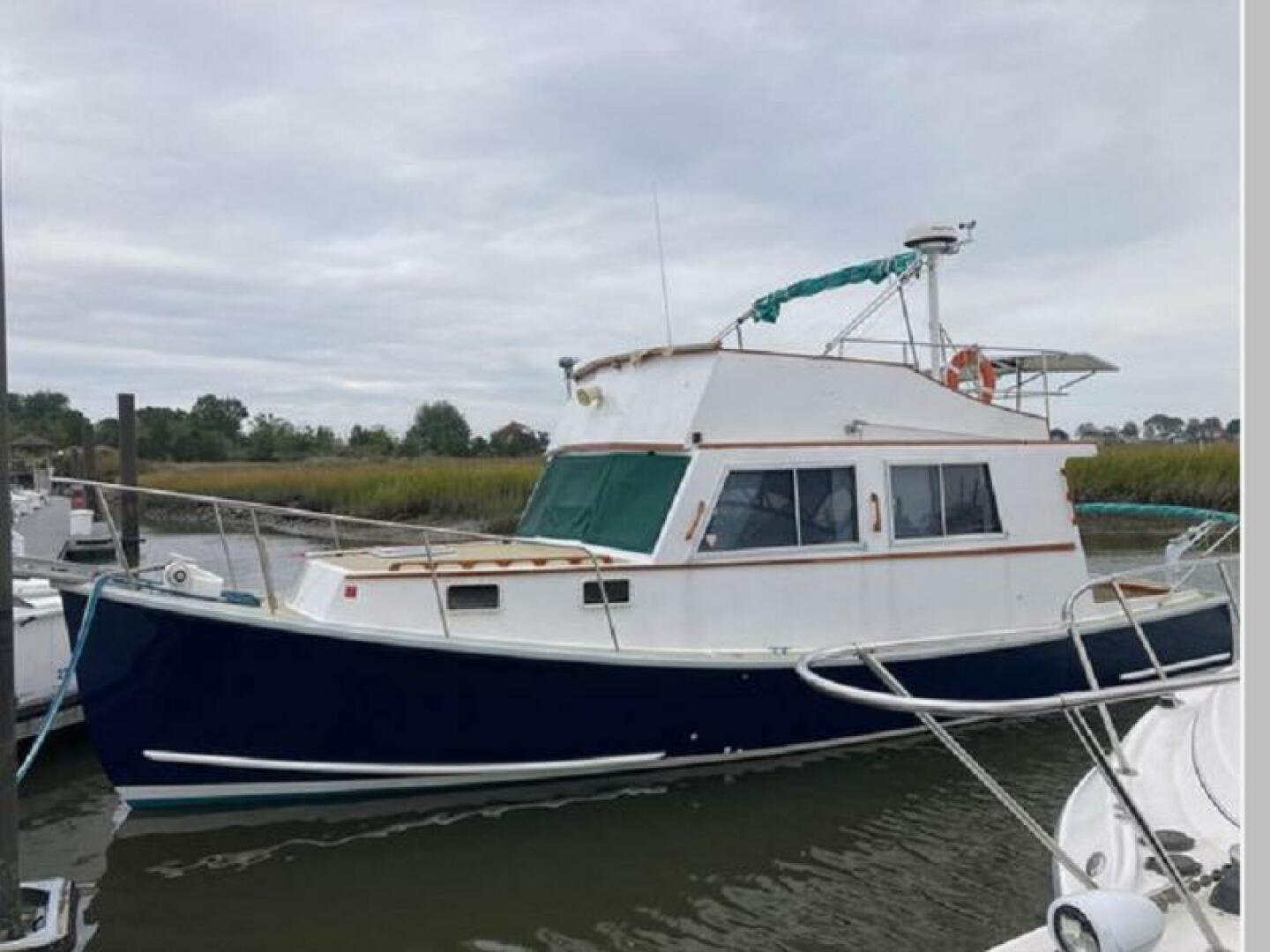 Duffy-Flybridge Cruiser 1984-Postscript  Branford-Connecticut-United States-3976572 | Thumbnail