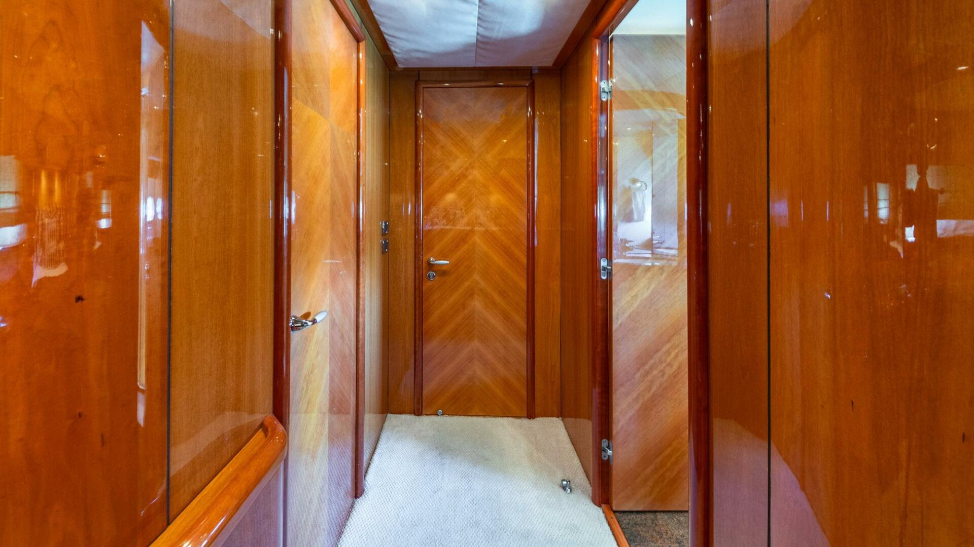 Sunseeker-82 Yacht 2003-ICONIC Miami Beach-Florida-United States-3983751 | Thumbnail