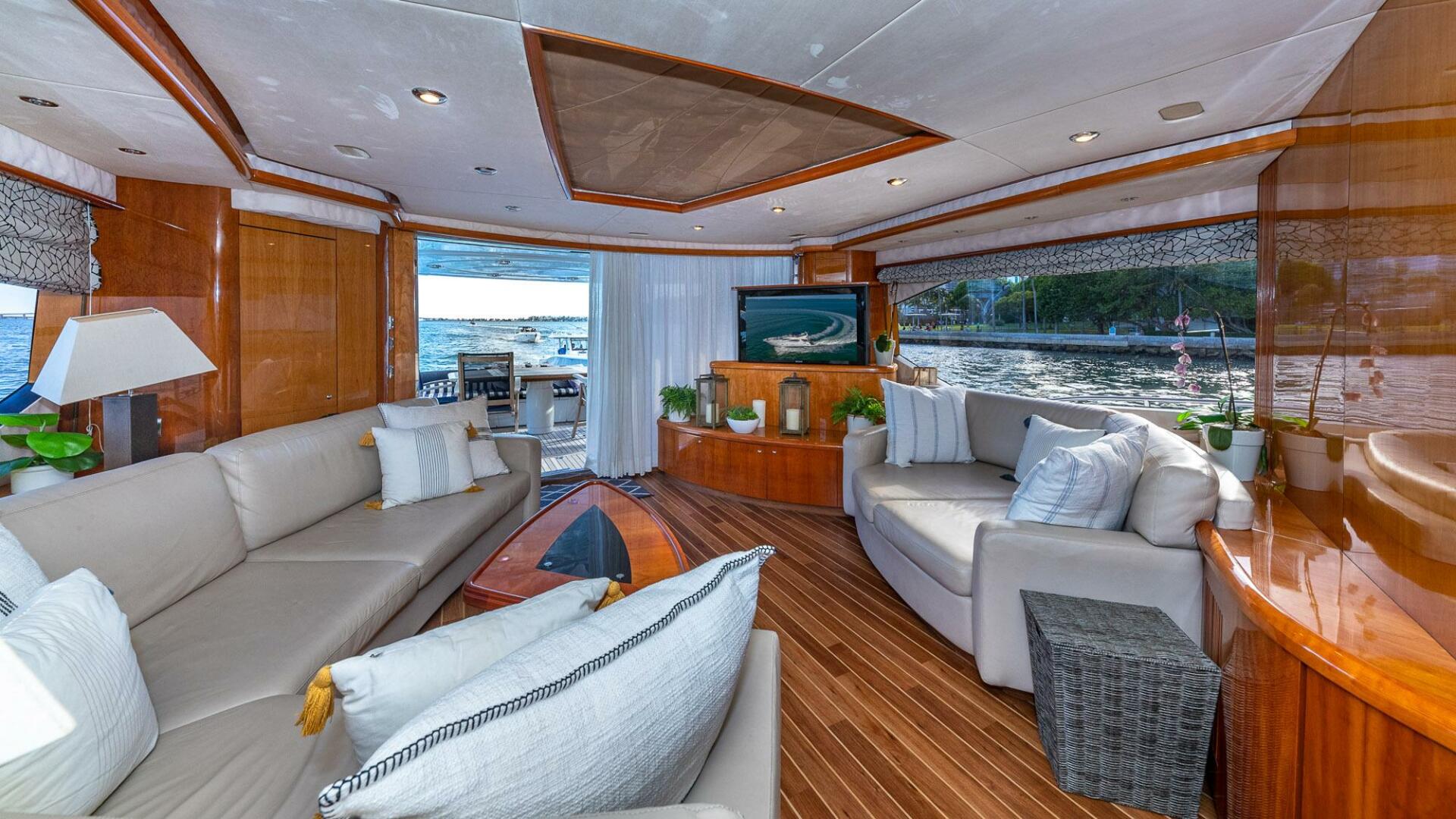 Sunseeker-82 Yacht 2003-ICONIC Miami Beach-Florida-United States-3983744 | Thumbnail