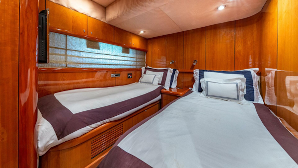 Sunseeker-82 Yacht 2003-ICONIC Miami Beach-Florida-United States-3983768