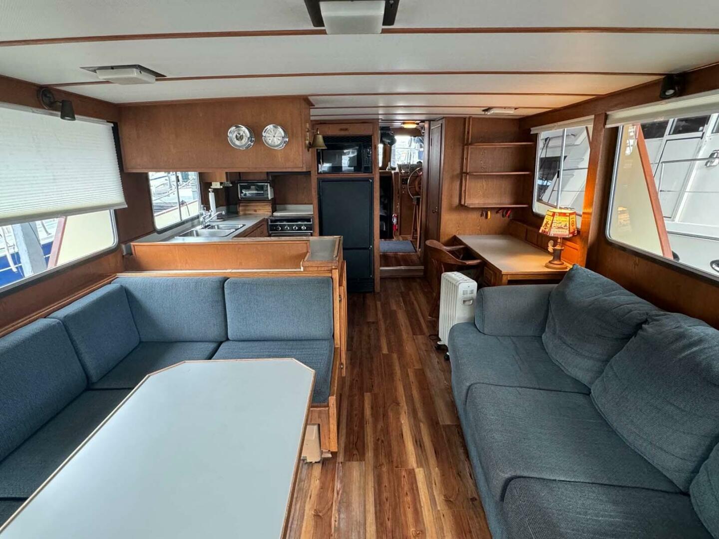 Gulf Commander-Pilothouse 1980-FANTOME DE LA MER Seattle-Washington-United States-3991449 | Thumbnail