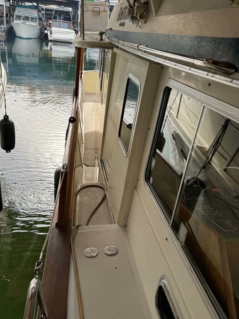 Gulf Commander-Pilothouse 1980-FANTOME DE LA MER Seattle-Washington-United States-3991472 | Thumbnail