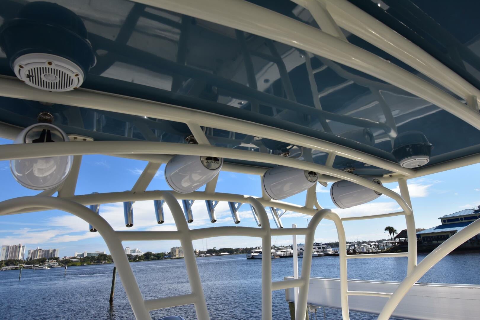 Hydra-Sports-4200 SF 2012-A Salt Weapon Daytona Beach-Florida-United States-2012 42 Hydra-Sports SF  A Salt Weapon  Speakers-4006149 | Thumbnail