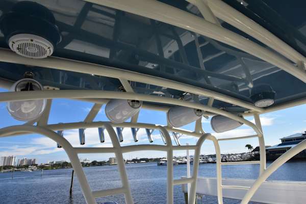 Hydra-Sports-4200 SF 2012-A Salt Weapon Daytona Beach-Florida-United States-2012 42 Hydra-Sports SF  A Salt Weapon  Speakers-4006149