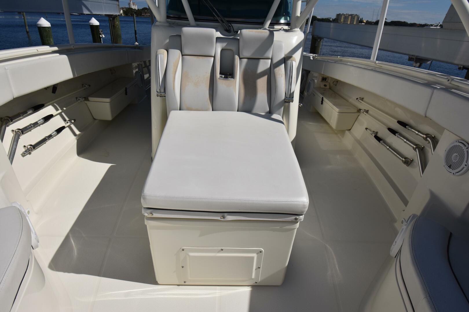 Hydra-Sports-4200 SF 2012-A Salt Weapon Daytona Beach-Florida-United States-2012 42 Hydra-Sports SF  A Salt Weapon  Forward Seating-4006152 | Thumbnail