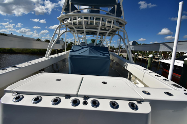 Hydra-Sports-4200 SF 2012-A Salt Weapon Daytona Beach-Florida-United States-2012 42 Hydra-Sports SF  A Salt Weapon  Cockpit-4006117