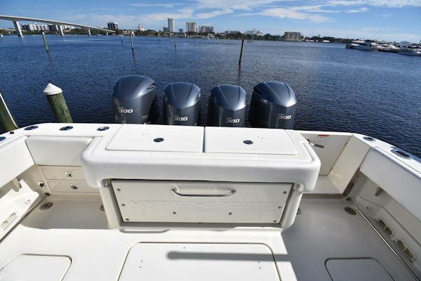 Hydra-Sports-4200 SF 2012-A Salt Weapon Daytona Beach-Florida-United States-2012 42 Hydra-Sports SF  A Salt Weapon  Cockpit Livewell-4006111