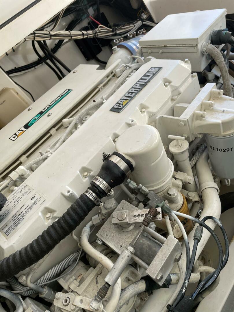 Cabo-35 Express 2001-Reelistic Jacksonville-Florida-United States-Cabo Express 35  Reelistic -Engine Room-4008204 | Thumbnail