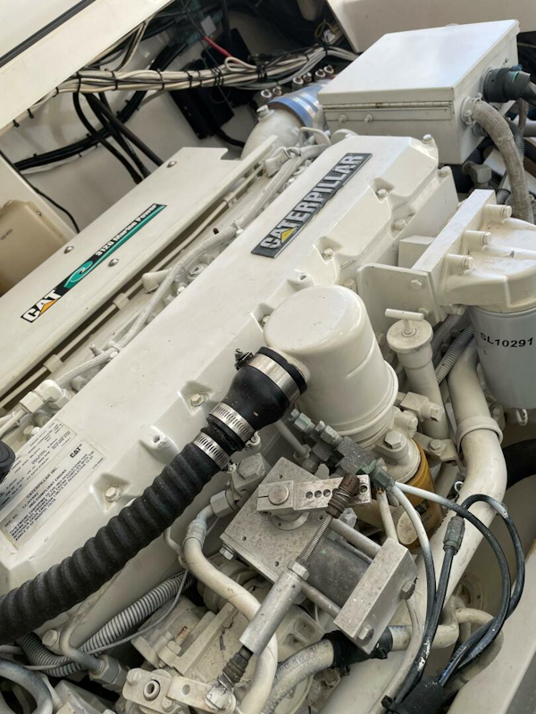 Cabo-35 Express 2001-Reelistic Jacksonville-Florida-United States-Cabo Express 35  Reelistic -Engine Room-4008204