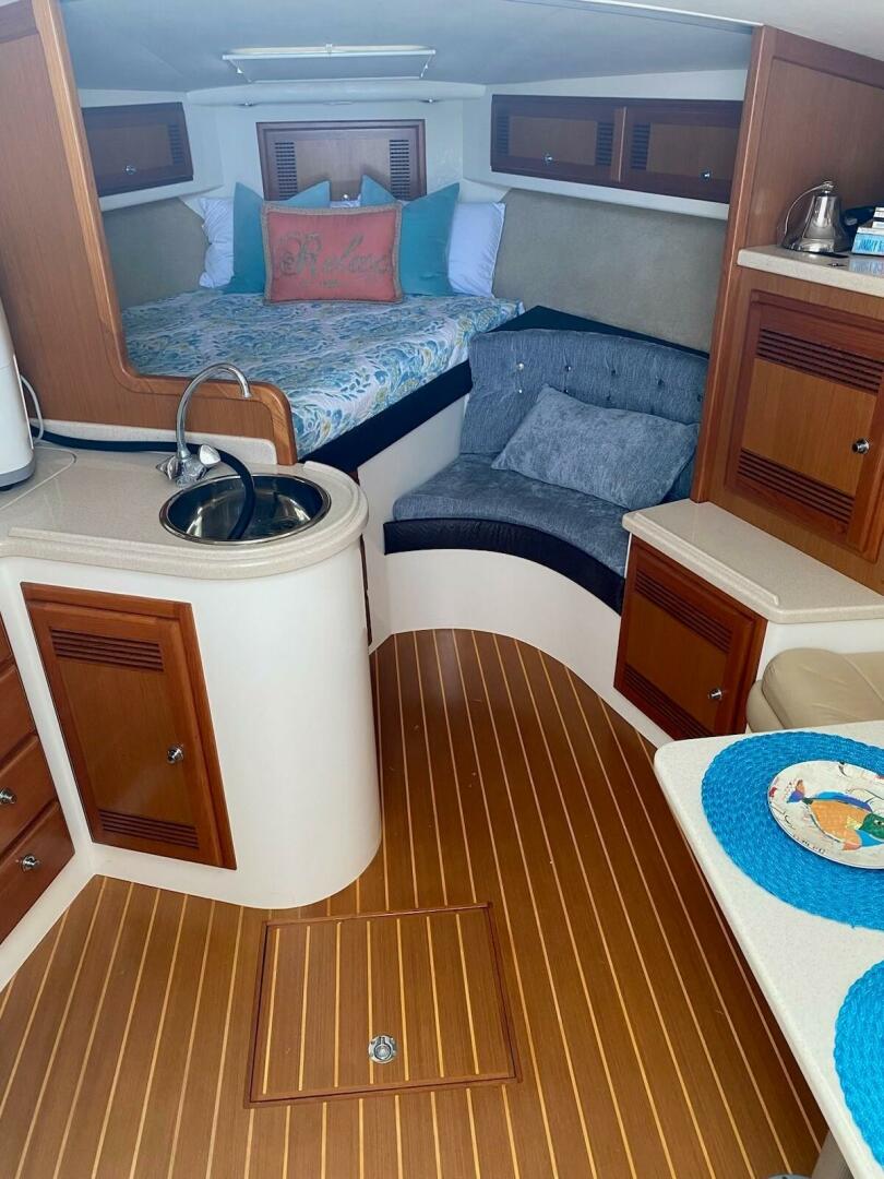 Cabo-35 Express 2001-Reelistic Jacksonville-Florida-United States-Cabo Express 35  Reelistic  Cabin-4008187 | Thumbnail