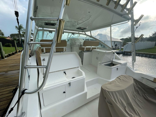 Cabo-35 Express 2001-Reelistic Jacksonville-Florida-United States-Cabo Express 35  Reelistic  Cockpit-4008165