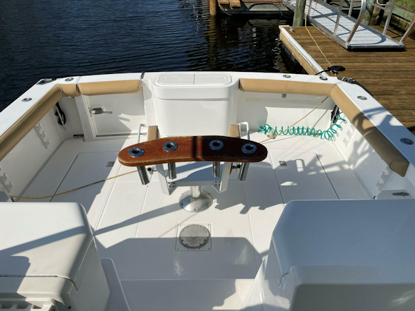 Cabo-35 Express 2001-Reelistic Jacksonville-Florida-United States-Cabo Express 35  Reelistic  Cockpit-4008167