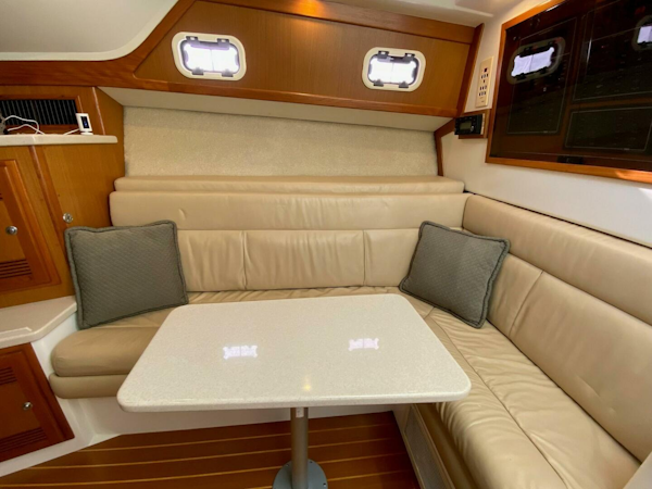 Cabo-35 Express 2001-Reelistic Jacksonville-Florida-United States-Cabo Express 35  Reelistic  Sofa-4008191