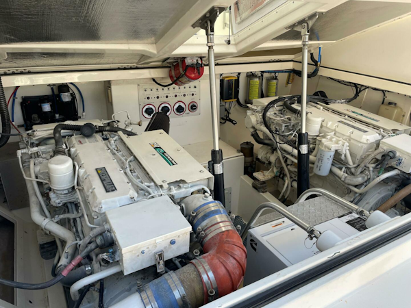 Cabo-35 Express 2001-Reelistic Jacksonville-Florida-United States-Cabo Express 35  Reelistic -Engine Room-4008202