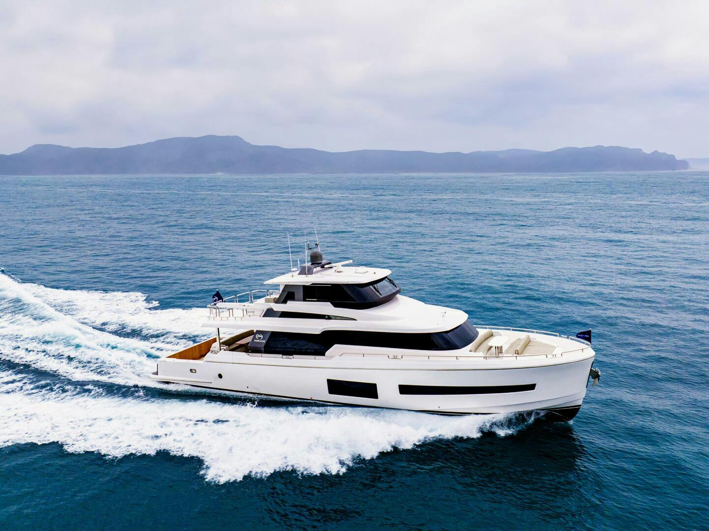 Horizon-V77S 2024-V77S 610 North Palm Beach-Florida-United States-Horizon V77S-610 -4336421