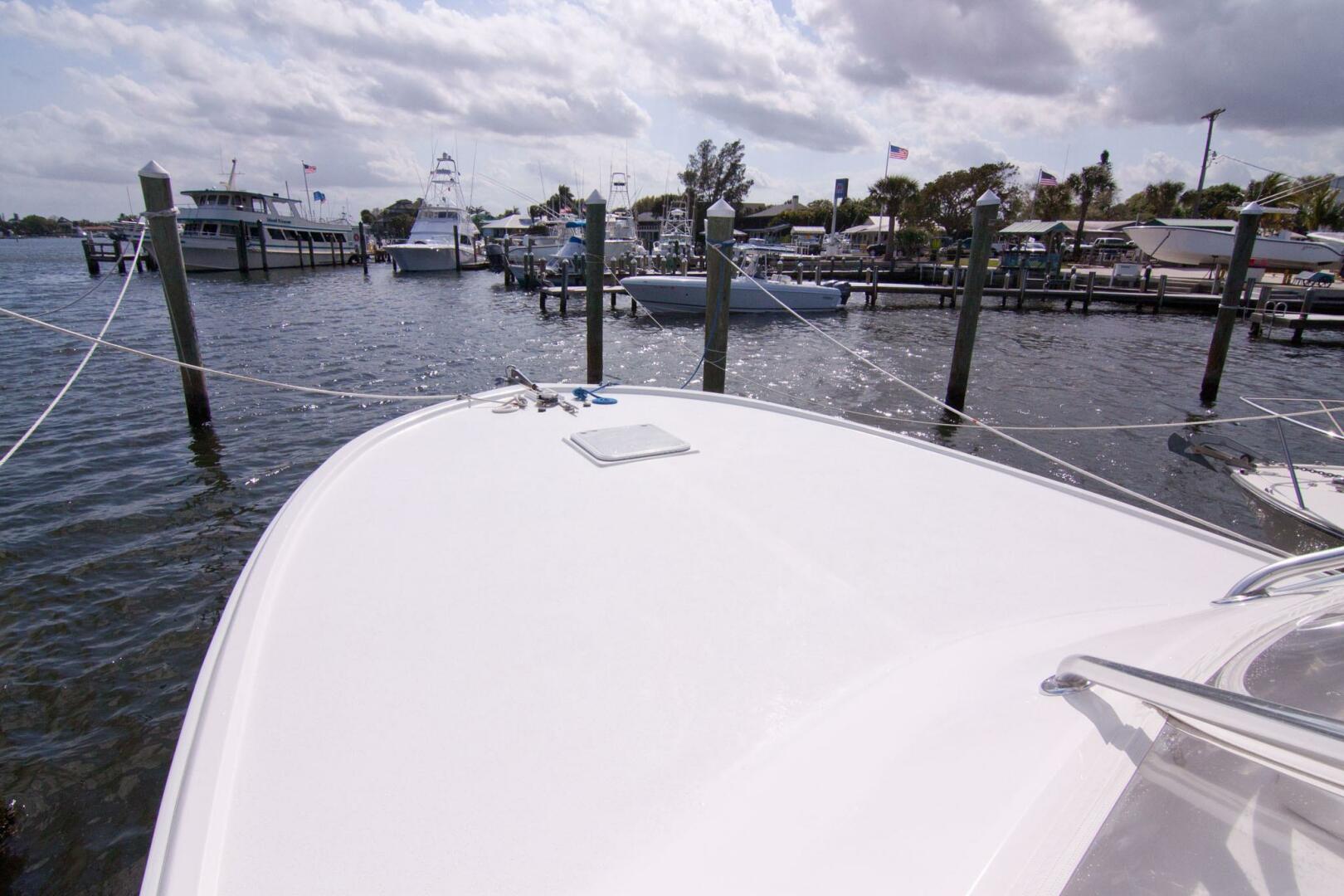 Out Island-38 Custom Express 2009-NO BONES ABOUT IT Jupiter-Florida-United States-Out Island 38 Express-Bow-4017226 | Thumbnail