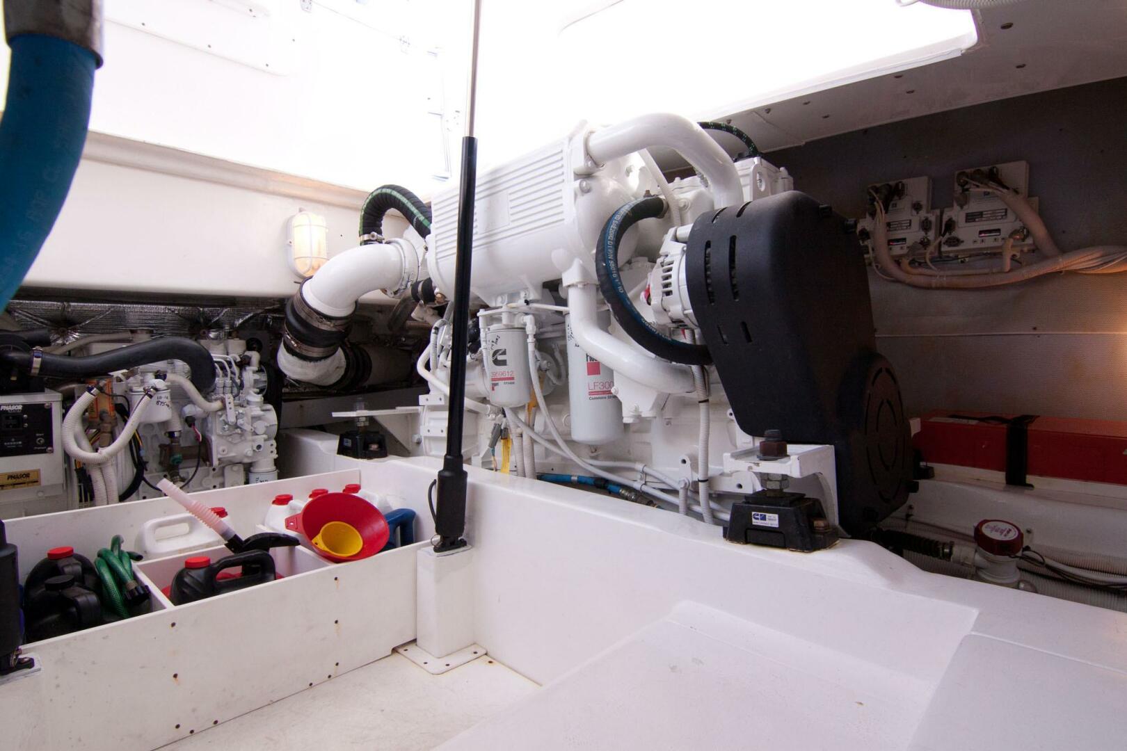Out Island-38 Custom Express 2009-NO BONES ABOUT IT Jupiter-Florida-United States-Out Island 38 Express-Engine Room-4017304 | Thumbnail