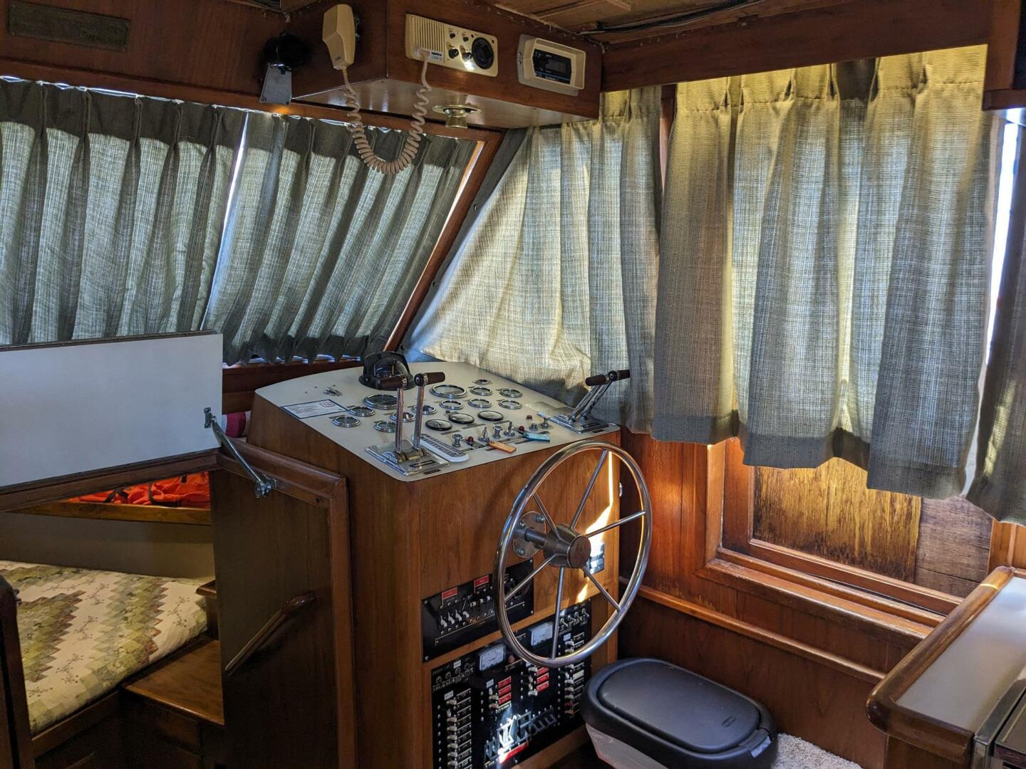 Wellcraft-38 Californian 1983-My Girl Morehead City-North Carolina-United States-4025119 | Thumbnail