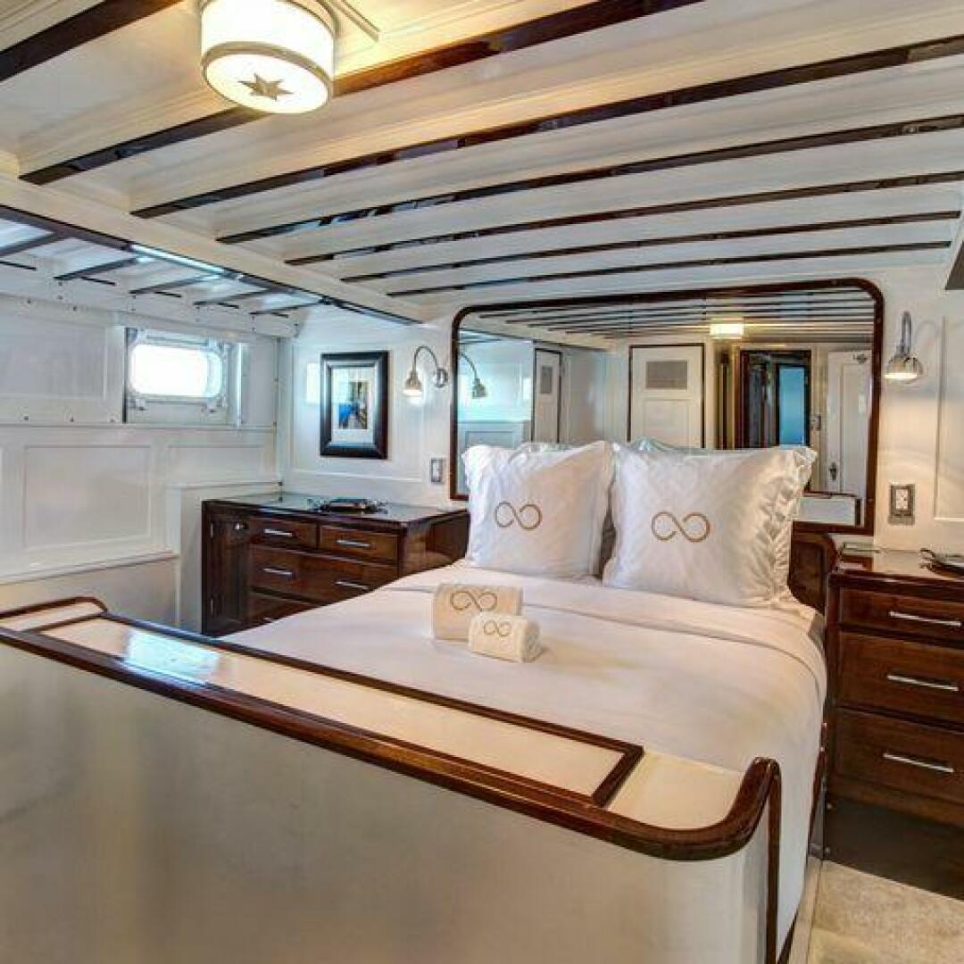 Trumpy-Raised Pilot House 1947-Timeless Newport-Rhode Island-United States-4041155 | Thumbnail