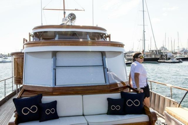 Trumpy-Raised Pilot House 1947-Timeless Newport-Rhode Island-United States-4041156