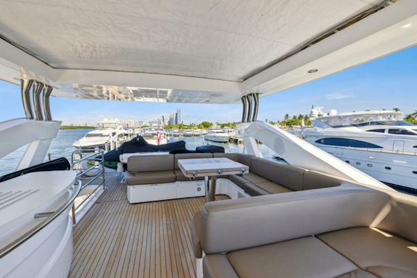 Sunseeker-Manhattan 73 2014 -Fort Lauderdale-Florida-United States-4047568