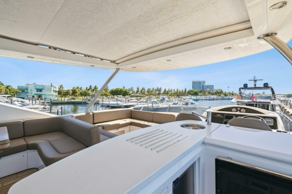 Sunseeker-Manhattan 73 2014 -Fort Lauderdale-Florida-United States-4047569