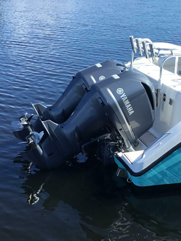 Century-3200 Center Console 2004 -Punta Gorda-Florida-United States-4070465