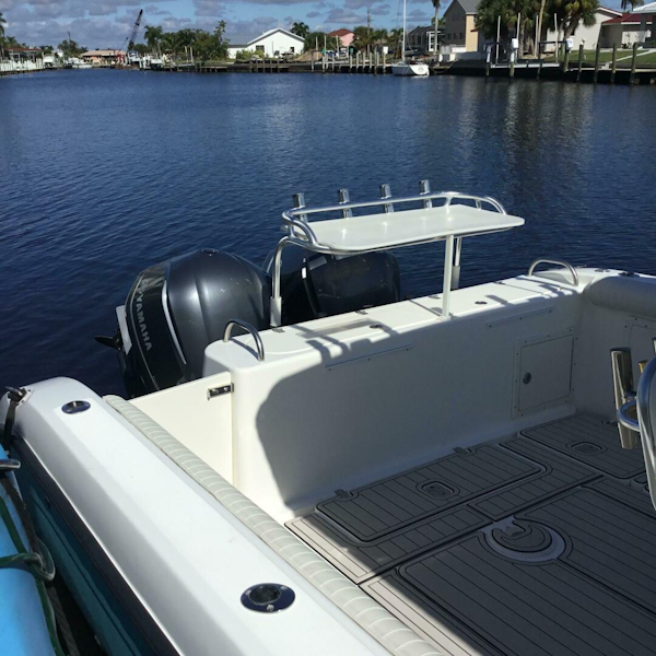 Century-3200 Center Console 2004 -Punta Gorda-Florida-United States-4070467