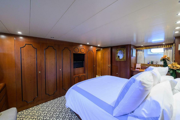 Versilcraft-Super Challenger 92 1992-CIPANGO West Palm Beach-Florida-United States-Master Suite-4085407