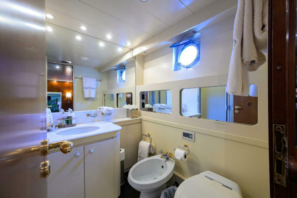 Versilcraft-Super Challenger 92 1992-CIPANGO West Palm Beach-Florida-United States-Guest Ensuite-4085415