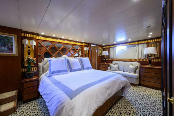 Versilcraft-Super Challenger 92 1992-CIPANGO West Palm Beach-Florida-United States-Master Suite-4085406