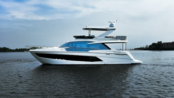 Absolute-62 Fly 2022 -Staten Island-New York-United States-4364208