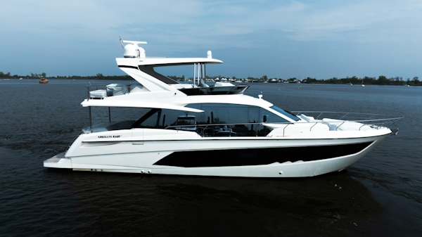 Absolute-62 Fly 2022 -Staten Island-New York-United States-4364211