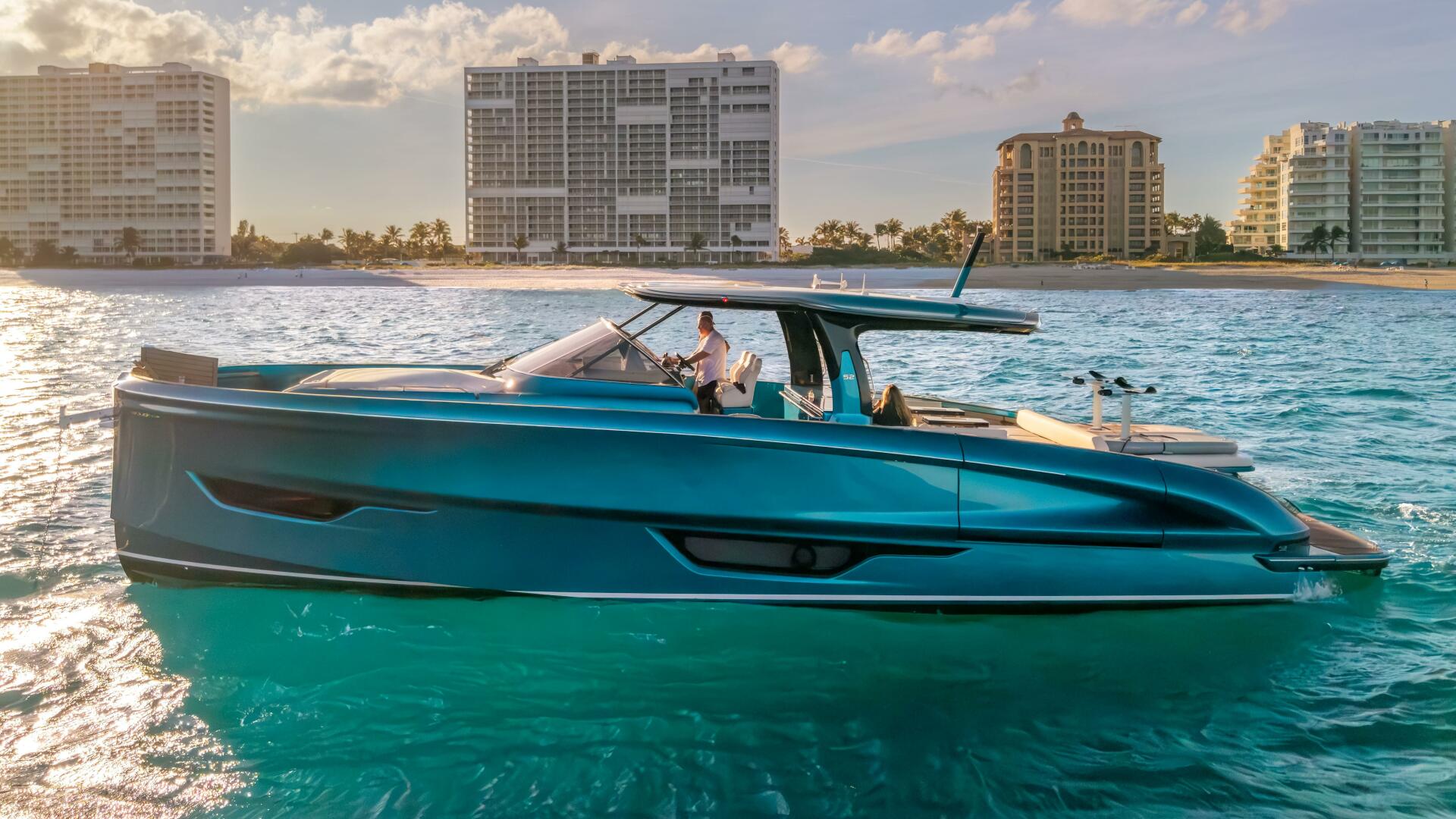 Solaris-52 open 2024 -Fort Lauderdale-Florida-United States-5847711 | Thumbnail