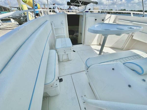 Intrepid-356 Kevlar 1995-Shenanigans New Orleans-Louisiana-United States-Center Console Table and Cabin Entry-4091253