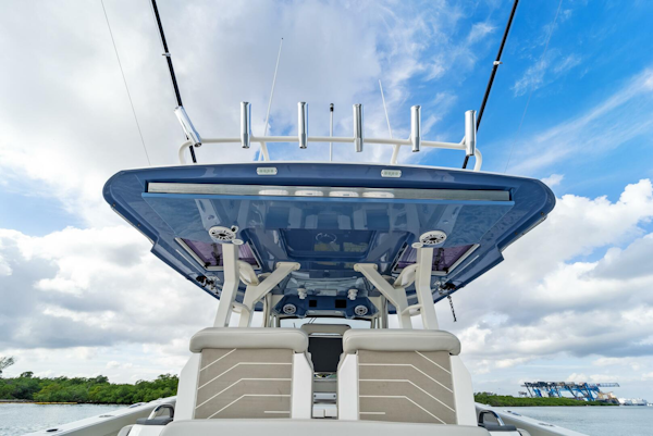 Pursuit 2021-THISISIT Fort Lauderdale-Florida-United States-4096824