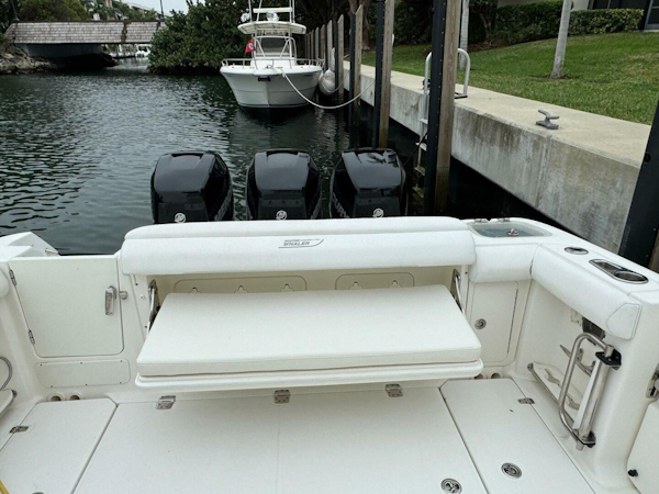 Boston Whaler-350 Outrage 2014-Dark & Stormy Key Largo-Florida-United States-4105479