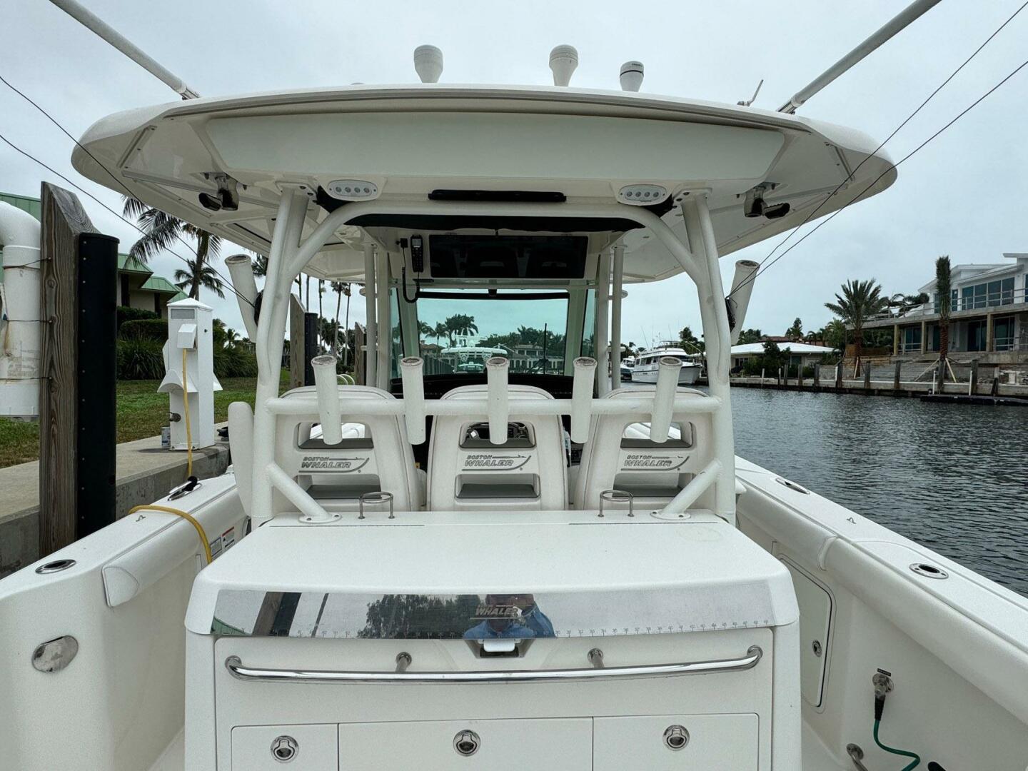 Boston Whaler-350 Outrage 2014-Dark & Stormy Key Largo-Florida-United States-4105474 | Thumbnail