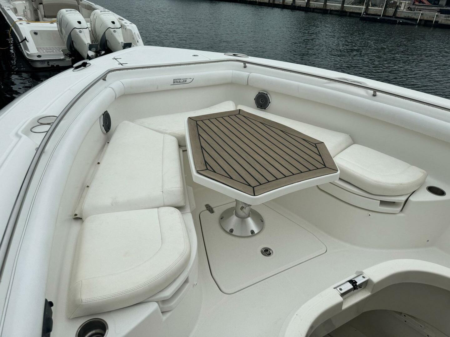 Boston Whaler-350 Outrage 2014-Dark & Stormy Key Largo-Florida-United States-4105459 | Thumbnail