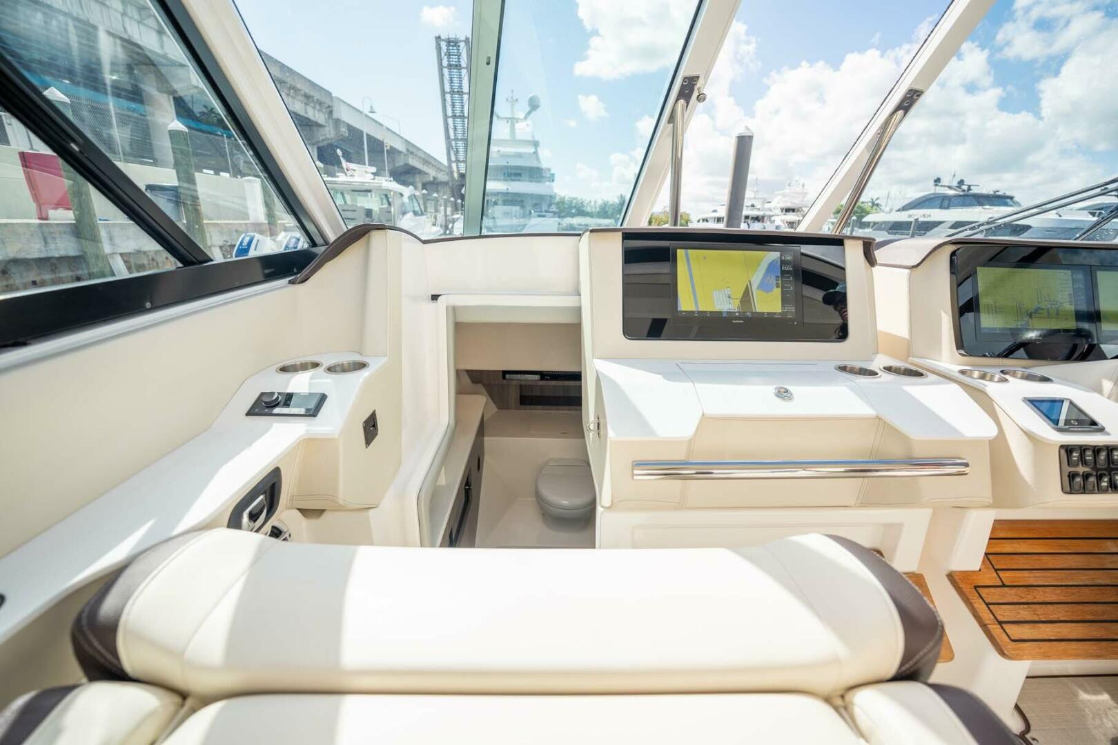 Regal-LX36 2022-Las Brisas Fort Lauderdale-Florida-United States-4183488 | Thumbnail