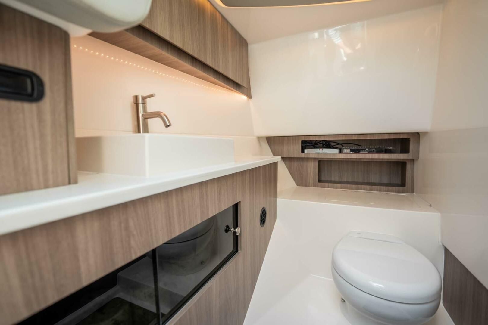 Regal-LX36 2022-Las Brisas Fort Lauderdale-Florida-United States-4183491 | Thumbnail