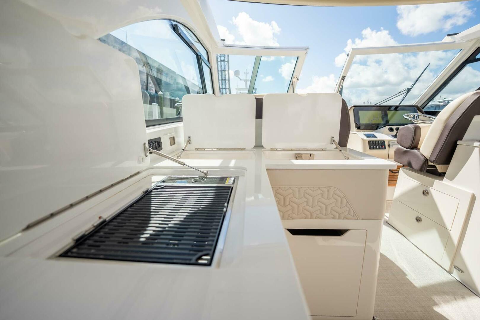 Regal-LX36 2022-Las Brisas Fort Lauderdale-Florida-United States-4183506 | Thumbnail