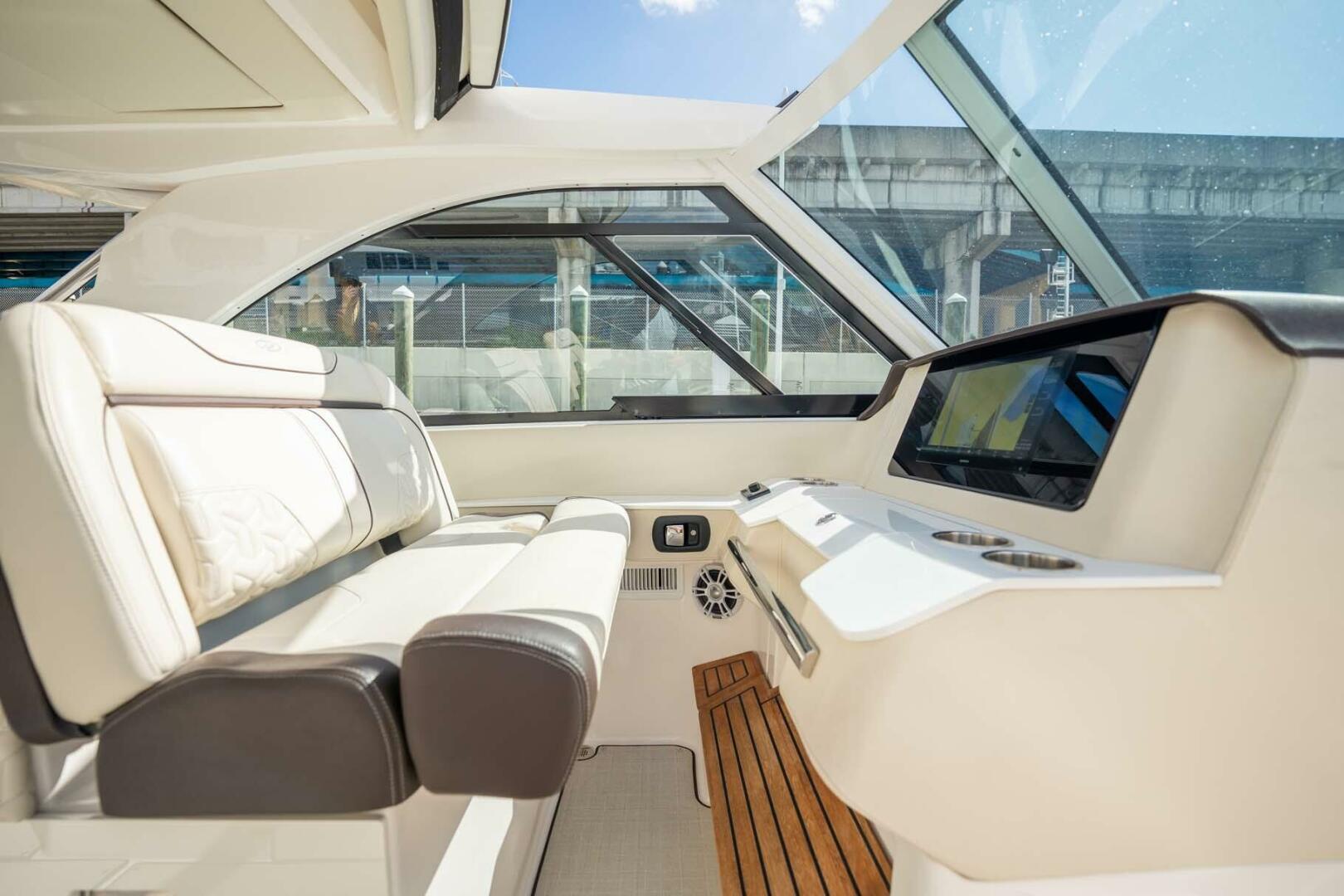 Regal-LX36 2022-Las Brisas Fort Lauderdale-Florida-United States-4183482 | Thumbnail