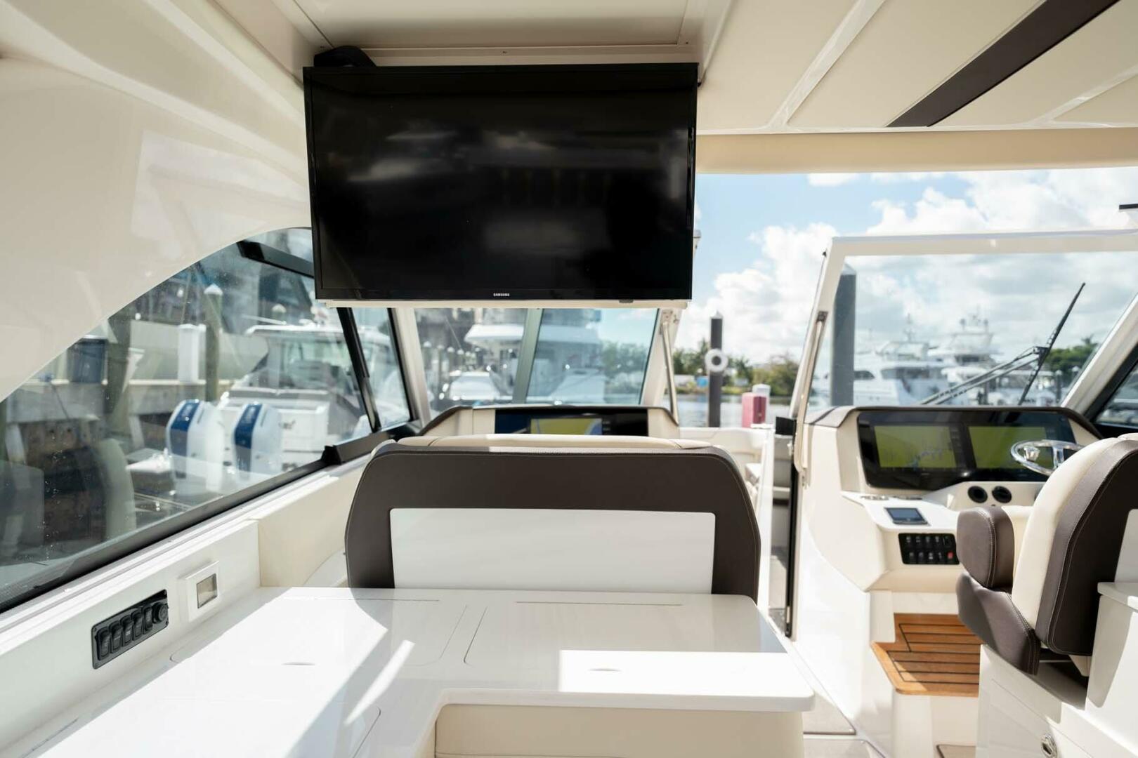 Regal-LX36 2022-Las Brisas Fort Lauderdale-Florida-United States-4183489 | Thumbnail