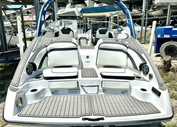 Yamaha Boats 2018 -Saint Petersburg-Florida-United States-Swim Platform-4111929