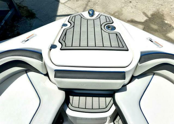 Yamaha Boats 2018 -Saint Petersburg-Florida-United States-Anchor Locker-4111914